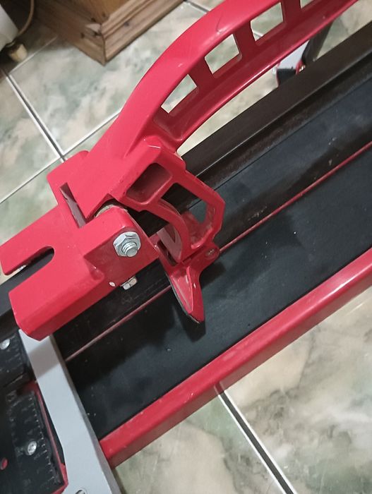 Mașina de tăiat gresie/faianță