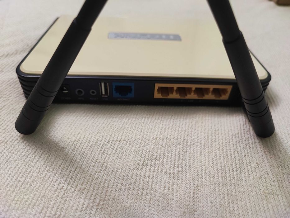 Рутер TP-Link TL-WR1042ND