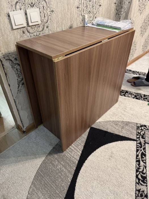 Стол раскладной в идеальном состоянии