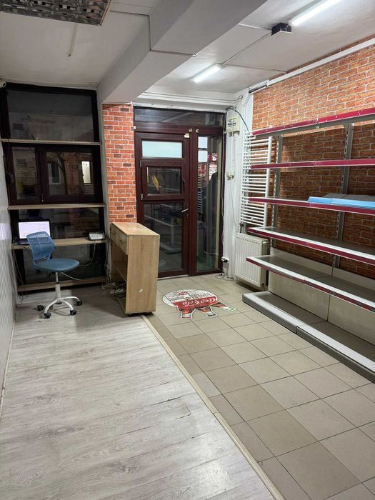 Inchiriez spatiu comercial vad excelent, pe Calea Martirilor, 12 mp, 450 EURO