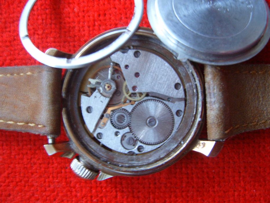 Стари мъжки ръчни часовници Восток Командирски СССР ера !