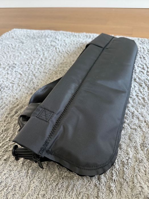 Volvo plasa verticala de siguranță portbagaj originala