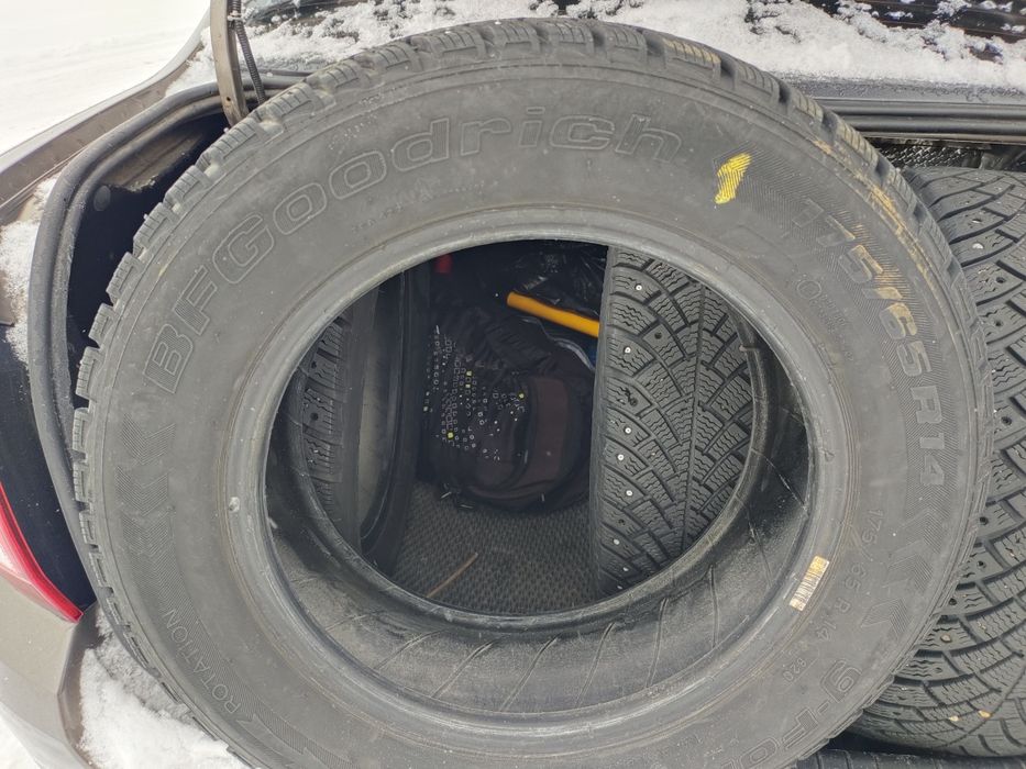 Продам Зимнюю резину