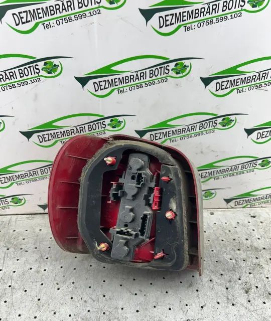 Lampa / Tripla stop dreapta pe aripa 6N0945257B 6N0945257B