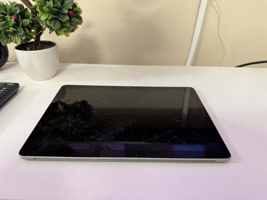 Microsoft Surface Go 3 64GB, Windows 11 Home в режим S