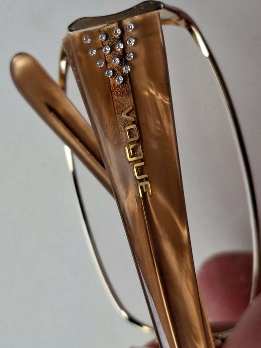 Оригинални диоптрични рамки на VOGUE
