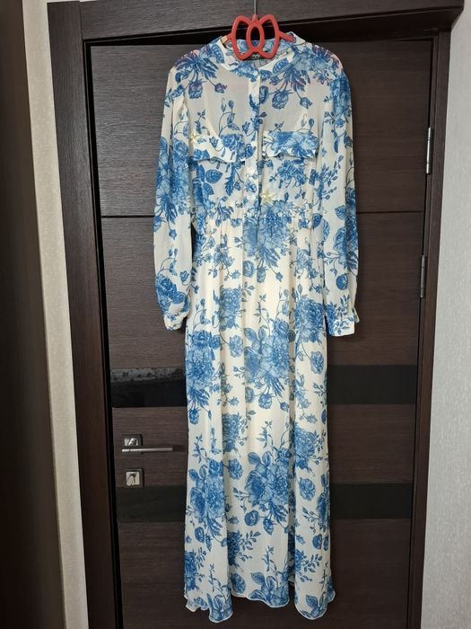 Продаются 3 красивых платья фирменные