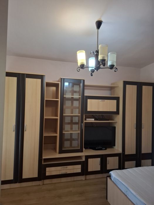 Închiriez garsoniera  Deva aleea Pescarilor.