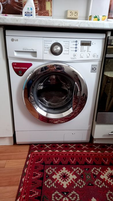 Продам стиральную машину LG