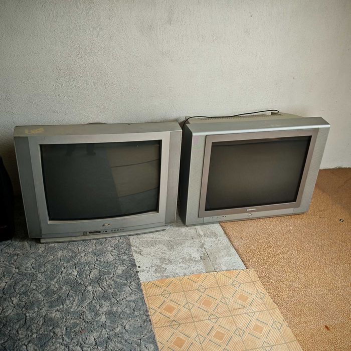 Продавам 3 бр телевизори работещи.