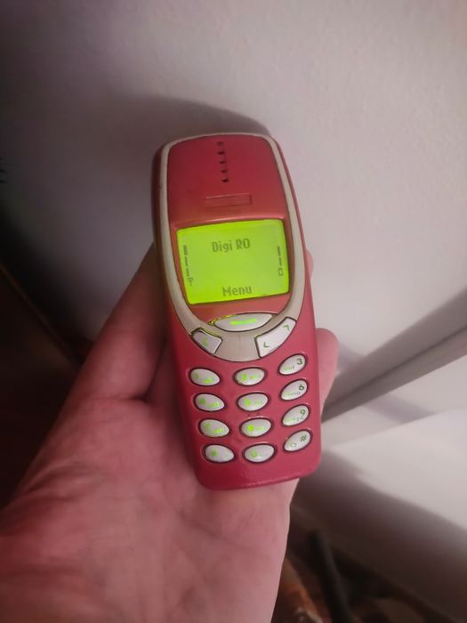Nokia 3310   Red ( decodat)