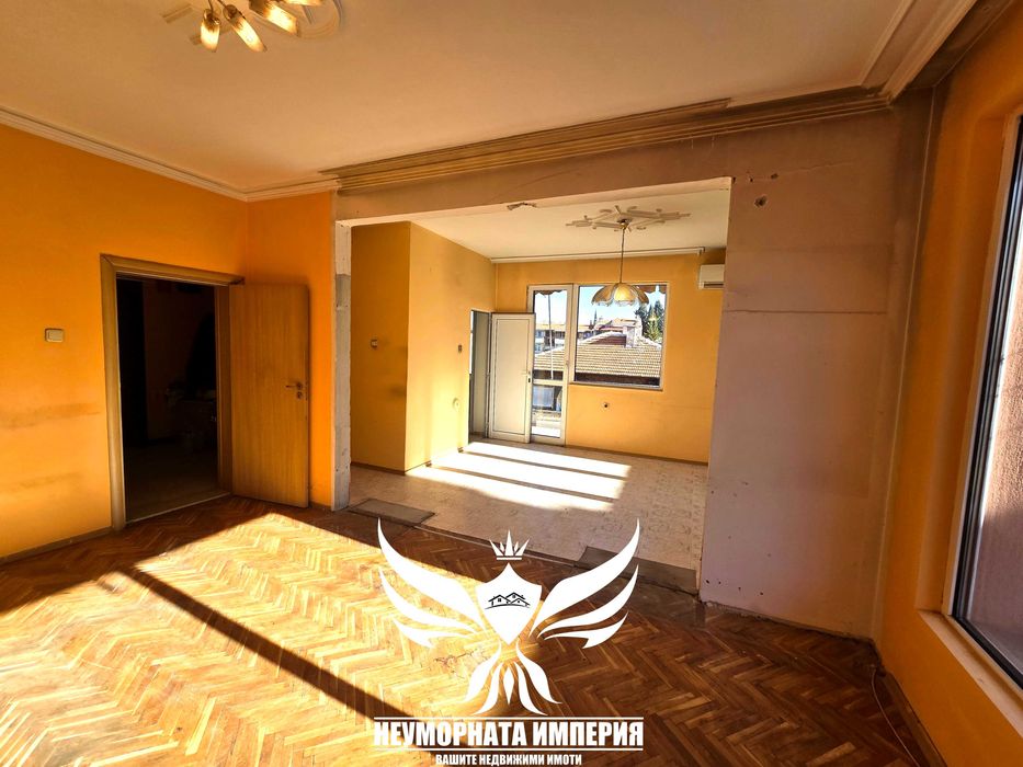 Продавам многостаен 157кв.м. с гараж гр.Асеновград широк център