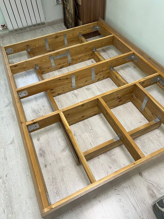 Кровать 140/200 дерево, лдсп.