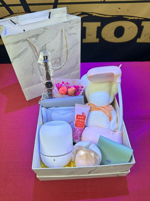 Подарочный бокс