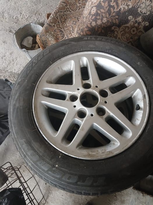 Продам диски с резиной