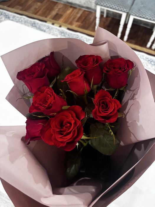 Красные розы(9шт)
