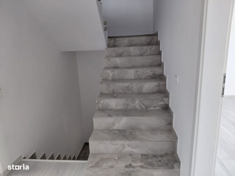 Casa/ Vila Duplex/ P+1+M/ 7 camere/ Popesti-Leordeni