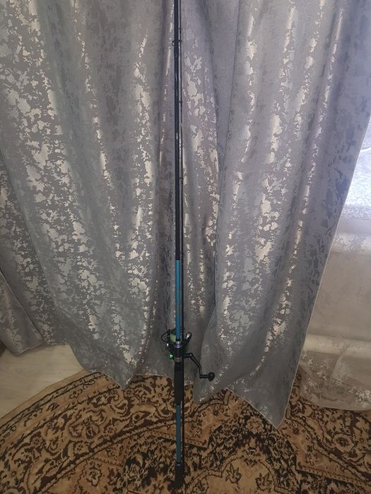 Продам спиннинг в сборе