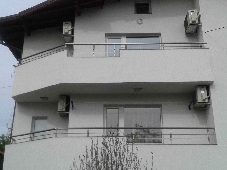 Доставка и монтаж на алуминиеви парапети с 8г. гаранция!