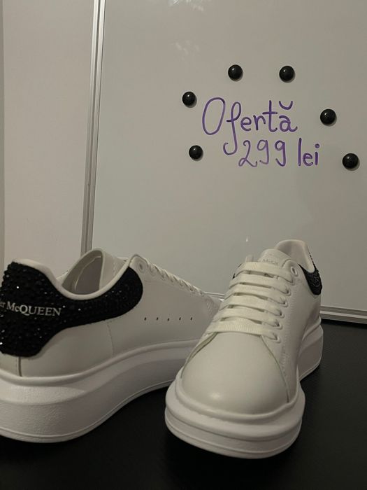 Adidași Alexander McQUEEN la DOAR 299 RON
