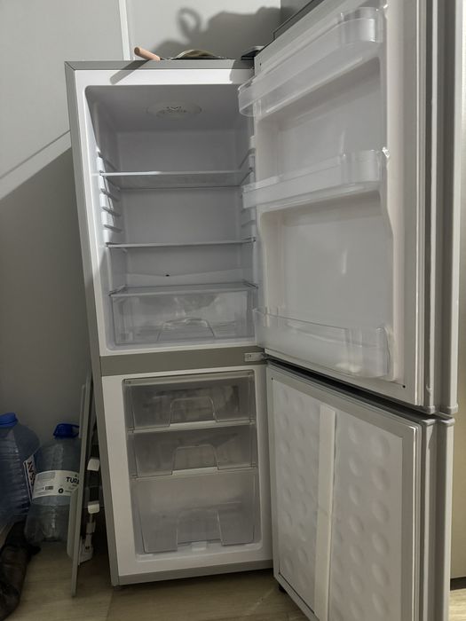 Продам новый холодильник