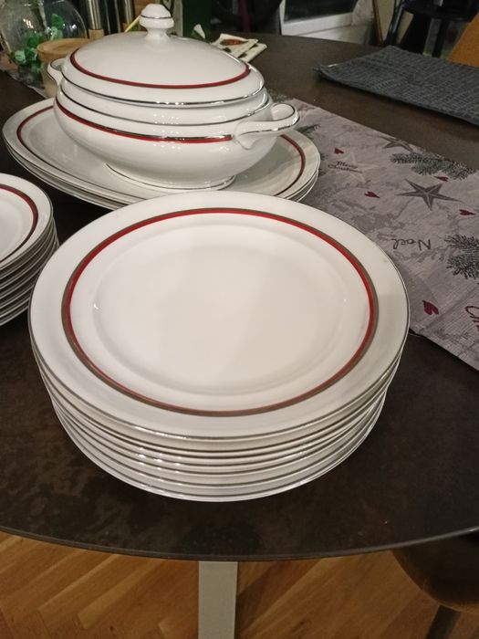 Подарявам порцеланов  сервиз