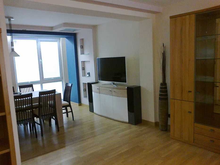 Дава се под наем Четиристаен апартамент в София, Център - 90 кв.м за 1500 € - Снимка #4