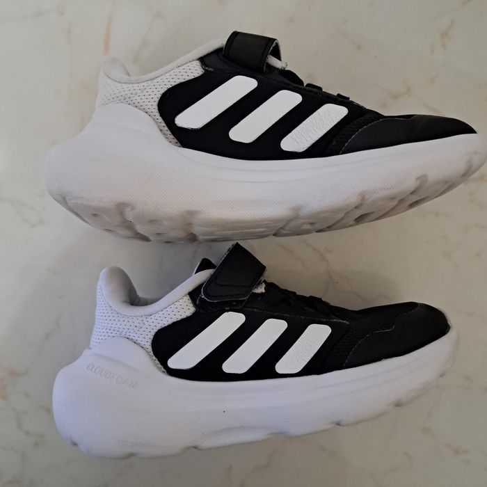 Adidasi Adidas mar28