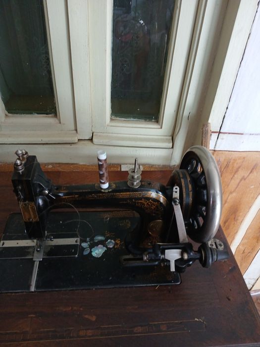 Masini de cusut ffff vechi