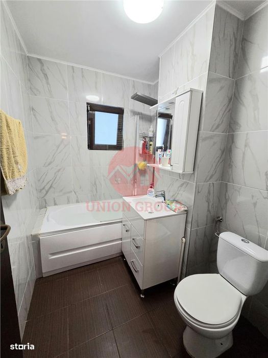 Apartament 3 Camere, Spatios, Parter, Zona Far