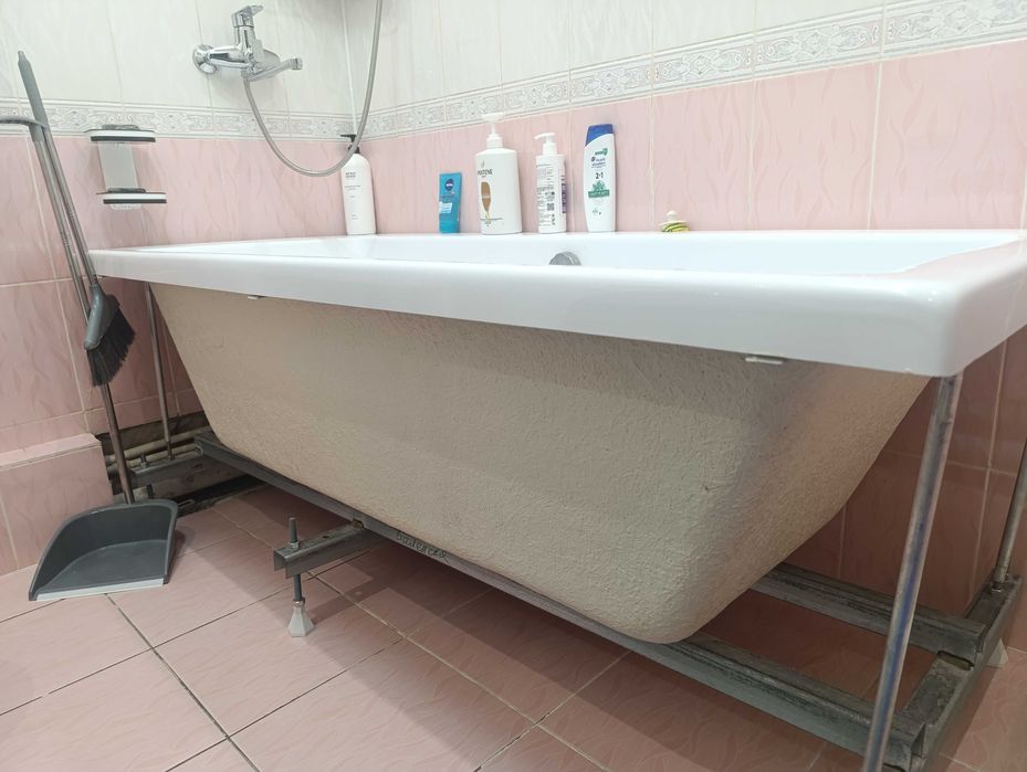 Ванна акриловая белая