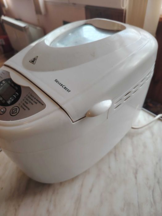 Хлебопекарна Silwer Crest стара но работеща безотказно.