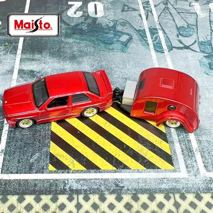 BMW E30 M3 1988 Red Metallic с ремарке – Maisto Tow & Go серия, 1:64