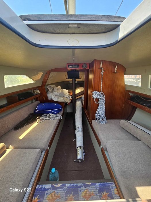 Ветроходна яхта "