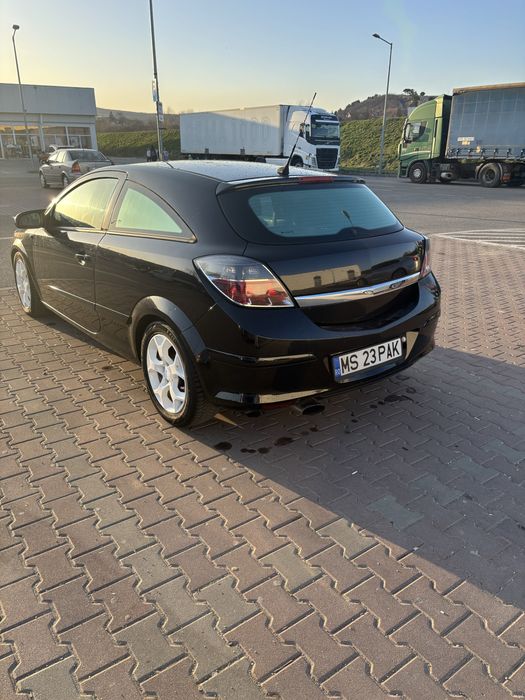 Opel Astra H GTC