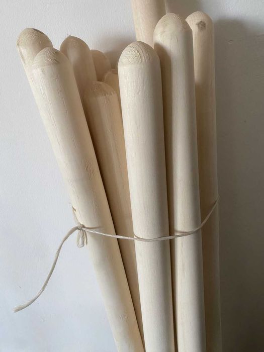 Черенок вместе с лопатой для снега