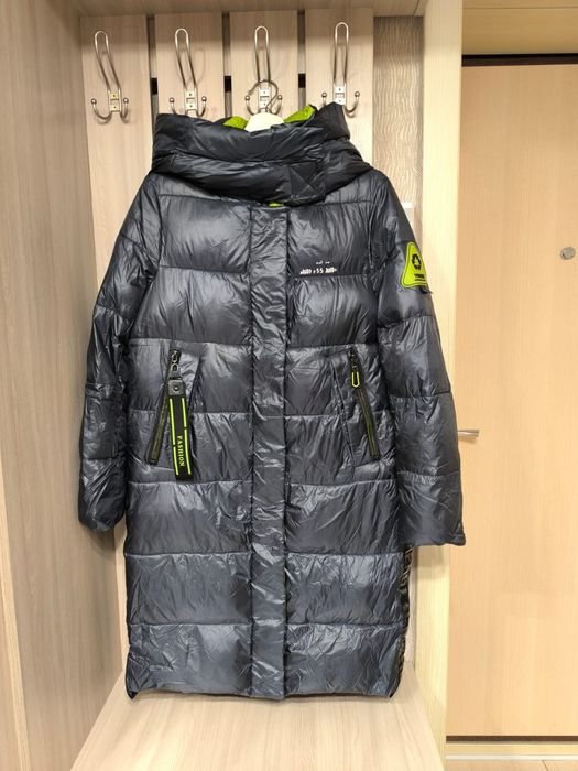 Продам пуховик  женский