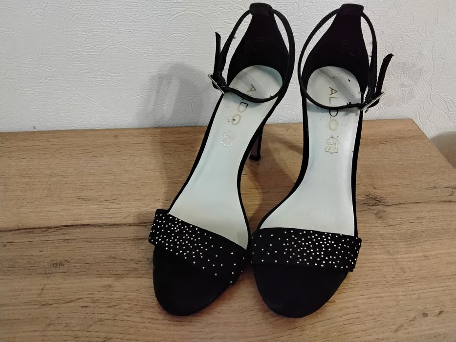 Босоножки 36 размер 7 тыс.тг