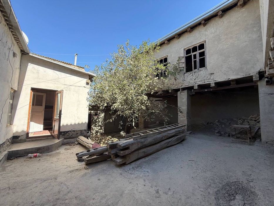 Tayyor 2.1 sotiqli hovli sotiladi