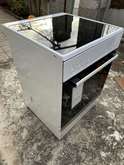 Свободно стояща готварска печка Бош/BOSCH