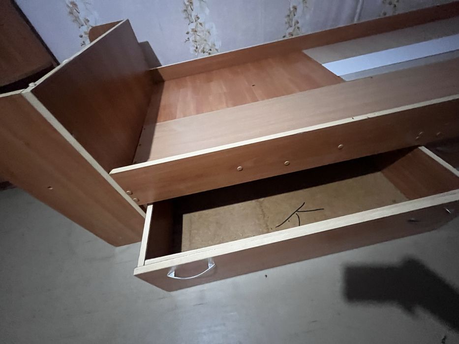 Продам кроватьь.
