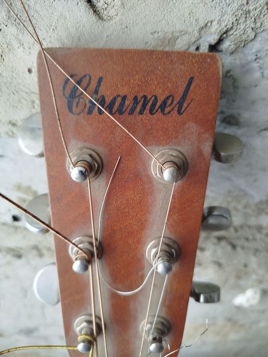 Продам гитару Chanel