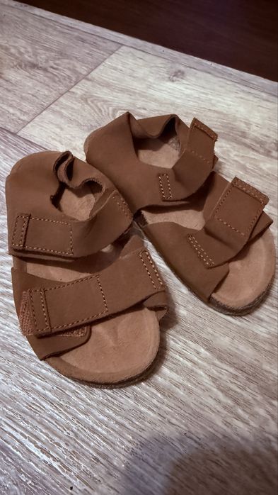 Обувь для девочки 23-26