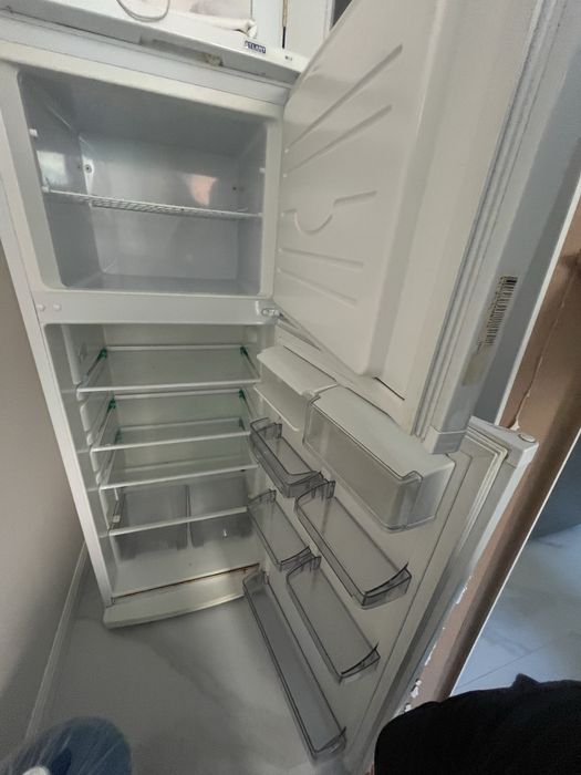 Холодильник двухкамерный