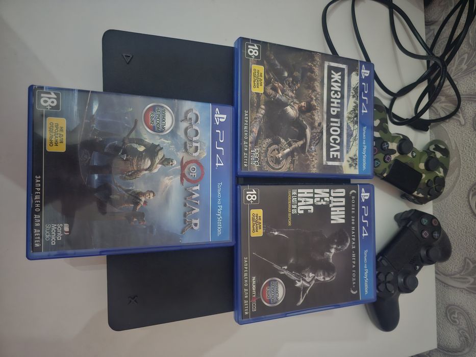 PlayStation 4 продам