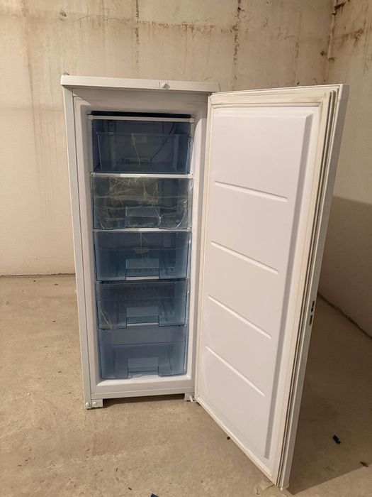Продам морозильник
