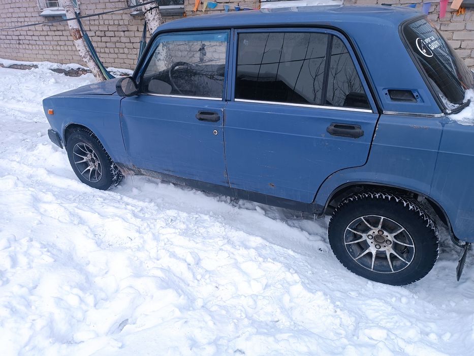 Продам ваз-2107.