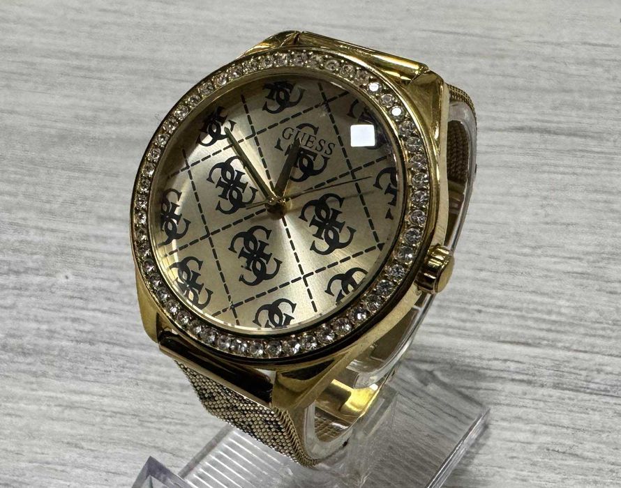 Дамски часовник GUESS CLAUDIA W1279L2
