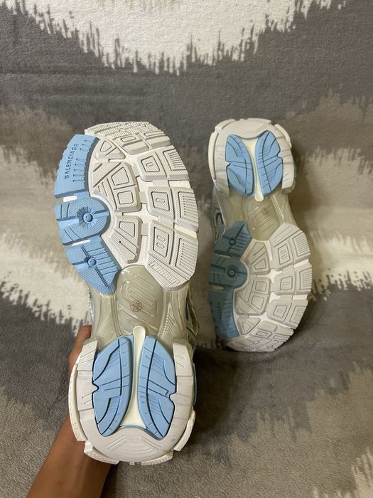 Balenciaga Runner Baby Blue size 43
