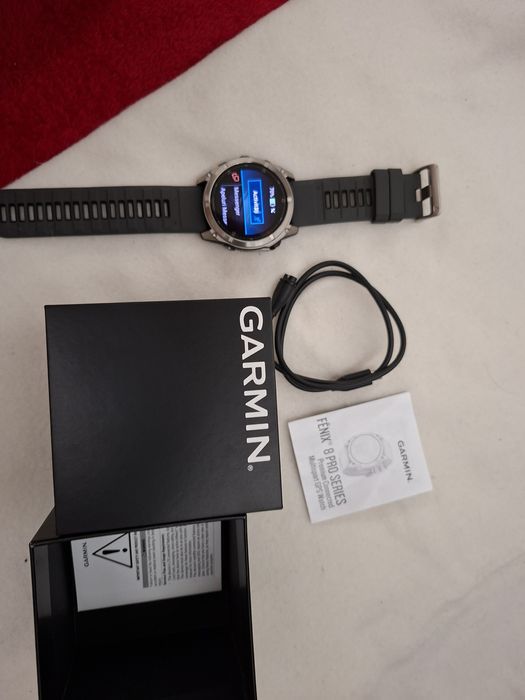 Garmin Fenix 8 Pro LTE 51 m- Amoled, titanium saphire- nou
